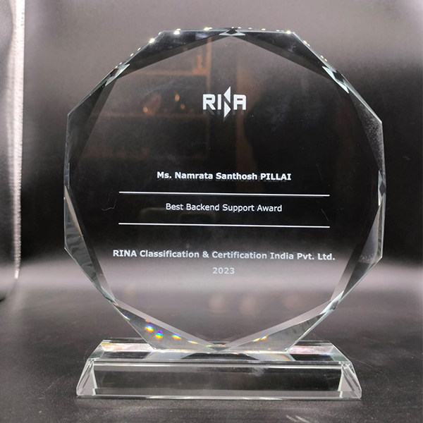 Octagonal Crystal Awards Manufacturers | Best Awards Makers in India