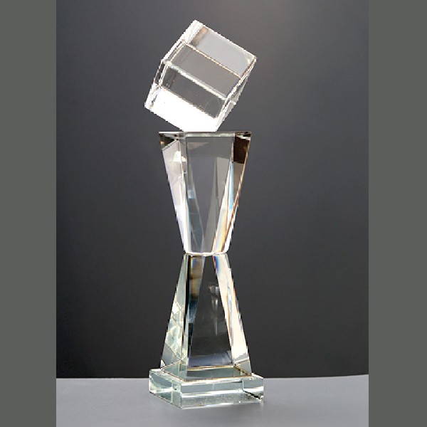 New Crystal Cube Trophy on Unique Base – Modern Corporate Award