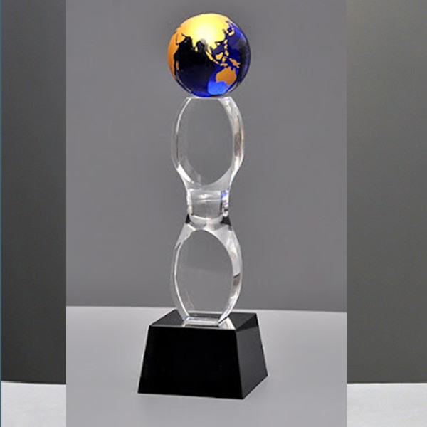 Elegant Sail-Shaped Crystal Award with Blue Accent Base