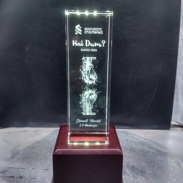 Premium Crystal Cube Trophies & Gifts in Delhi NCR | Trophy India