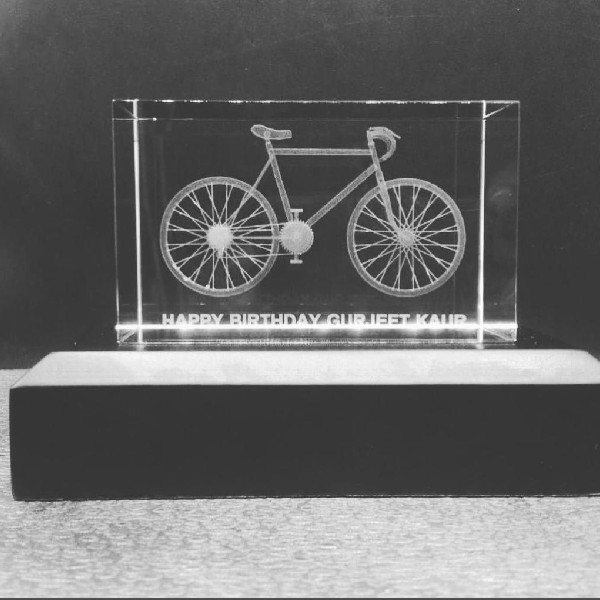 Premium Crystal Cube Gifts & Trophies in Delhi NCR | Trophy India