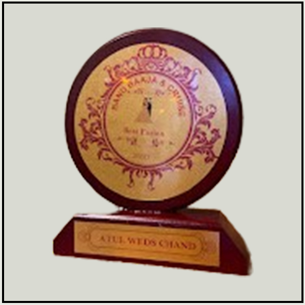 Custom Wedding & Anniversary Wooden Mementos | Trophy India