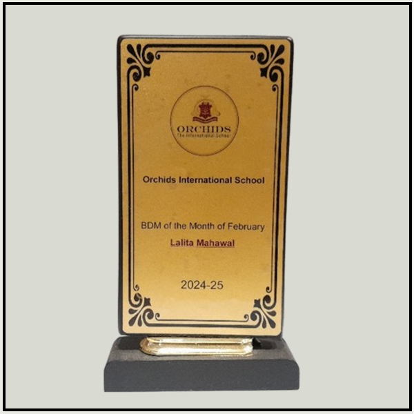 Custom Employee of the Month Awards | Wooden Trophies Manufacturers Delhi