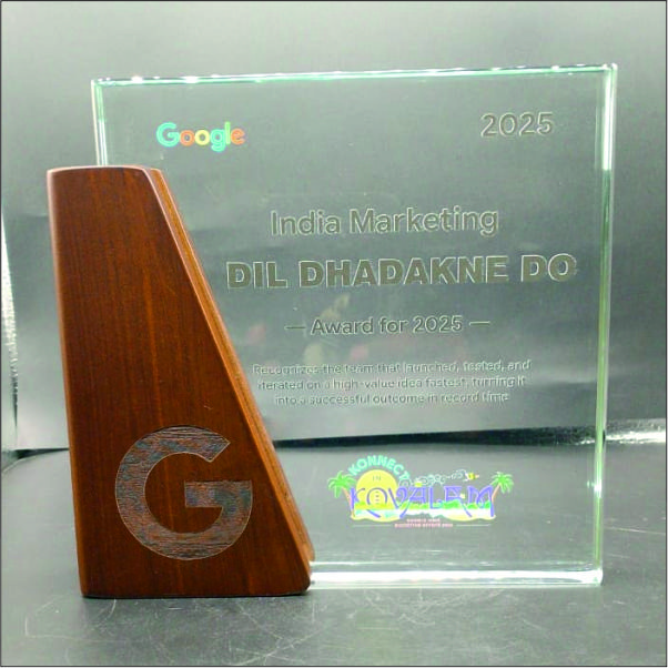 Premium Glass & Wood Trophy Manufacturer Delhi NCR