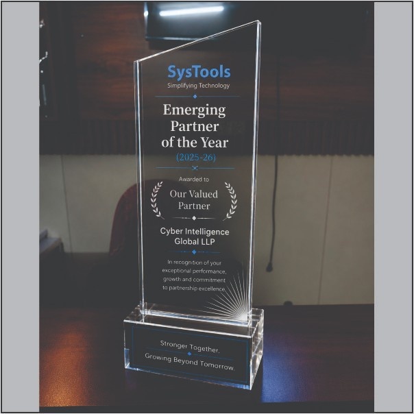 Best Glass Trophy Manufacturers in Delhi NCR | Corporate Awards