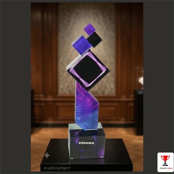 Futuristic Geometric Crystal Trophies & Awards for Corporate & IT Excellence