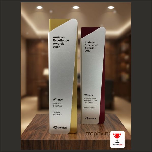 Tiered Corporate Wooden Pillar Manufacturers in Delhi, Gurgaon & Noida