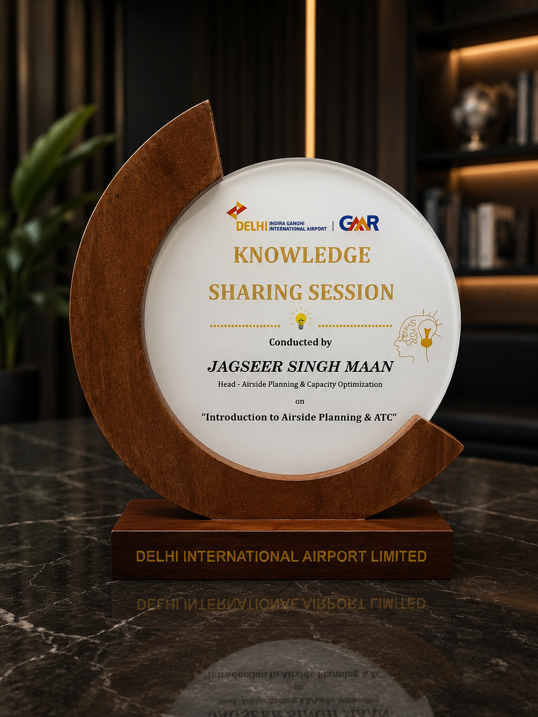 Custom Wooden and Acrylic Trophy for Corporate Knowledge Sharing Sessions
