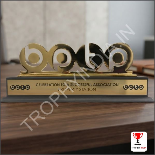 Bespoke Corporate Branding Trophies | Trophy Makers in Delhi NCR