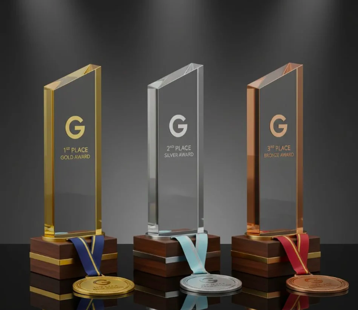 Buy Premium Custom Glass Trophy & Awards Online in Delhi | Trophy India