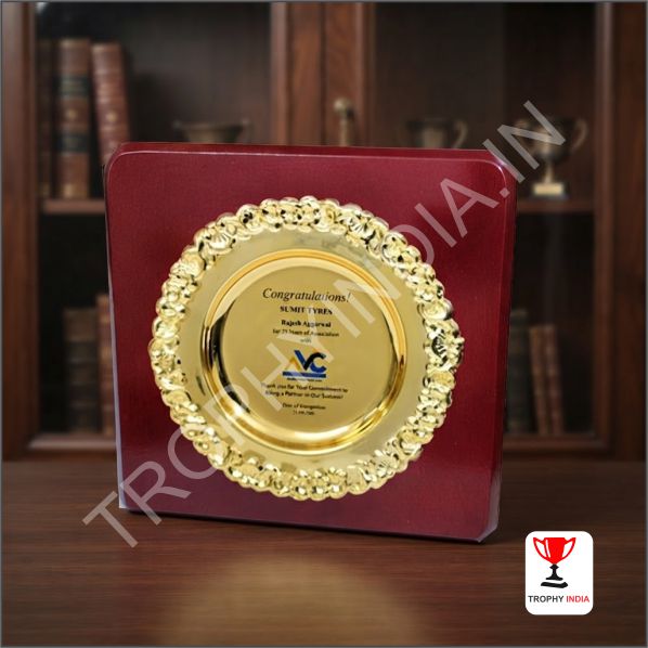 Round Wooden Award