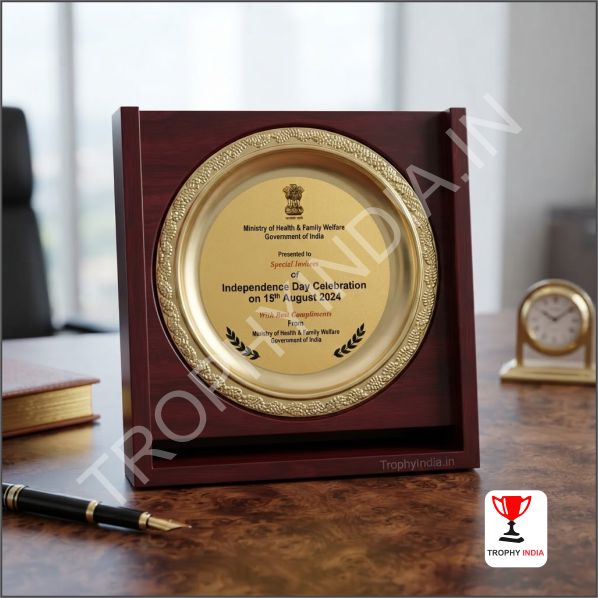 Government Memento Manufacturers in Delhi NCR | Wooden Plate Awards