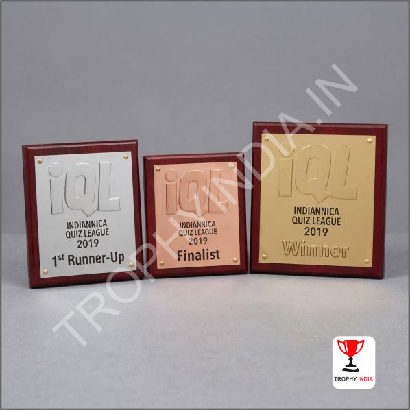 Wooden Plaque Manufacturers in Delhi | Custom Podium Awards NCR